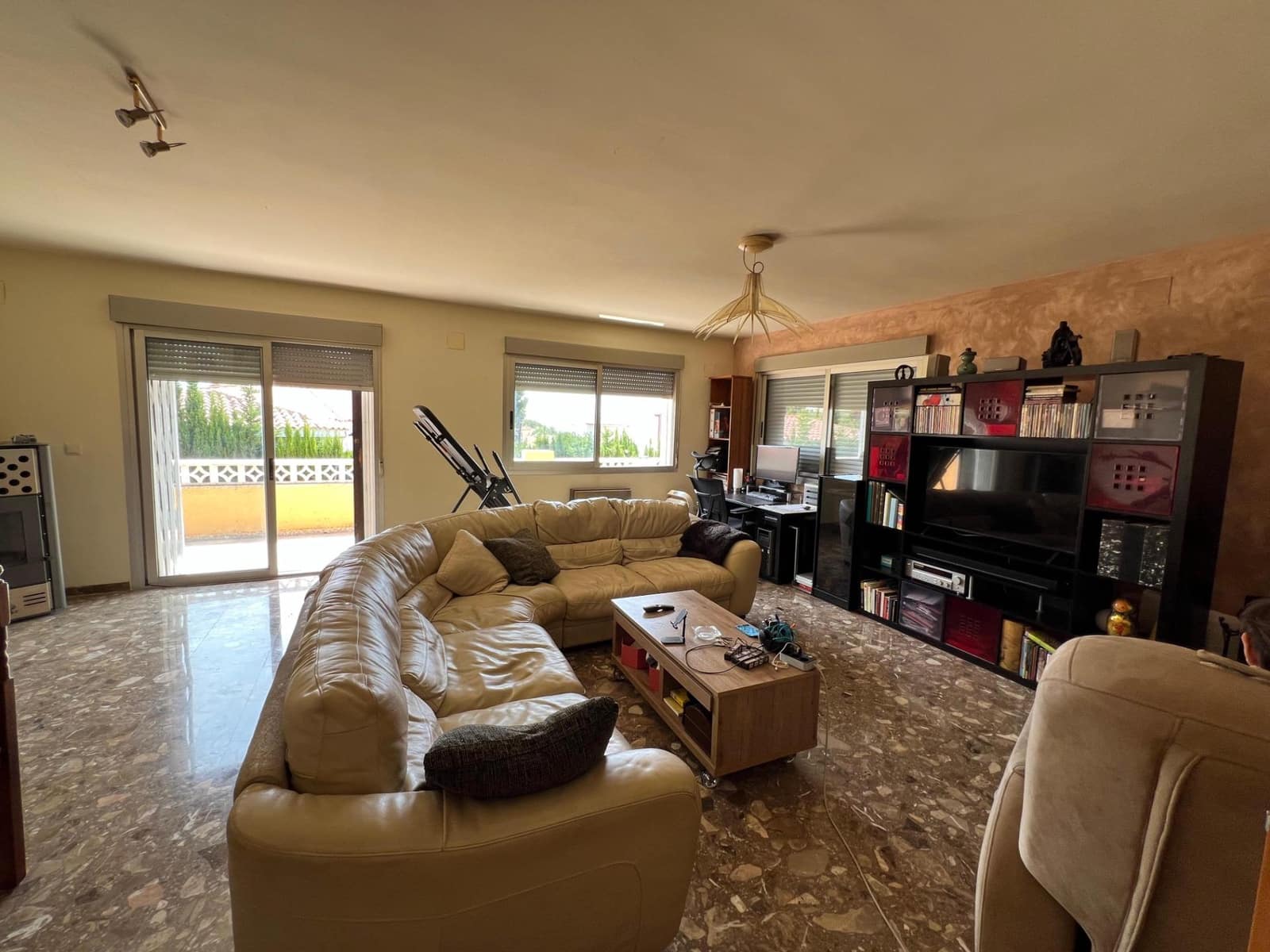 2 sovrum Villa till salu i Montebello med garage - 380 000 € (Ref: 10116226)