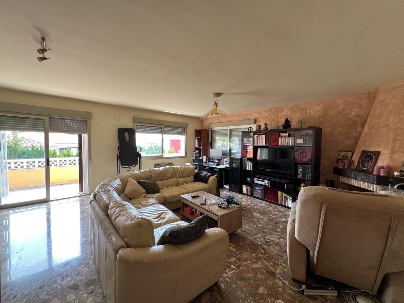 2 sovrum Villa till salu i Montebello med garage - 380 000 € (Ref: 10116226)