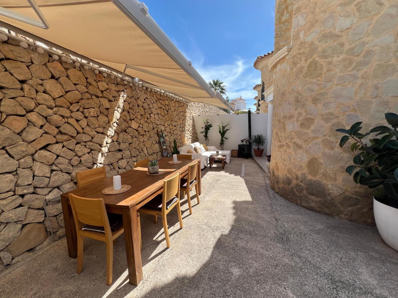2 sovrum Radhus till salu i El Campello med pool garage - 690 000 € (Ref: 10116232)