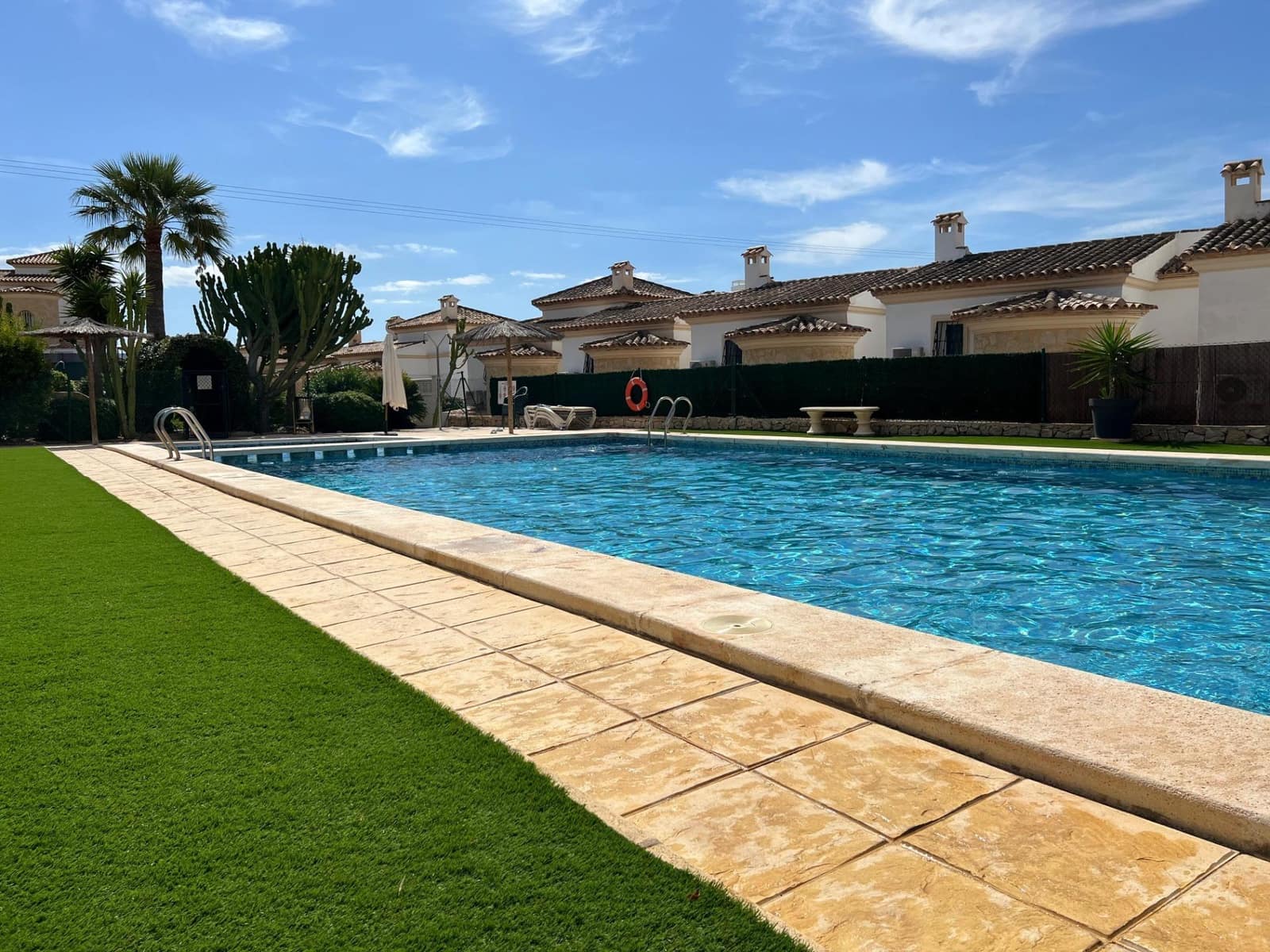 2 sovrum Radhus till salu i El Campello med pool garage - 690 000 € (Ref: 10116232)