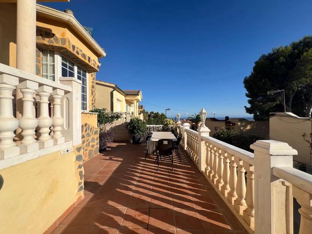 3 sovrum Villa till salu i La Nucia med garage - 355 000 € (Ref: 10116233)