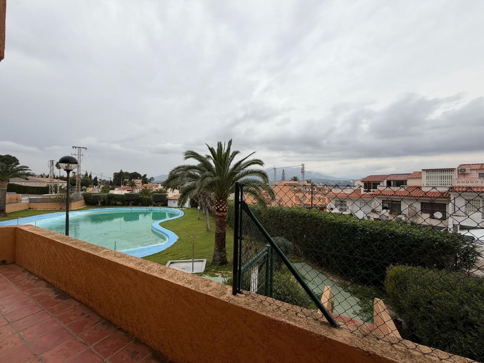 3 sypialnia Apartament na sprzedaż w Albir z basenem garażem - 388 500 € (Ref: 10116238)