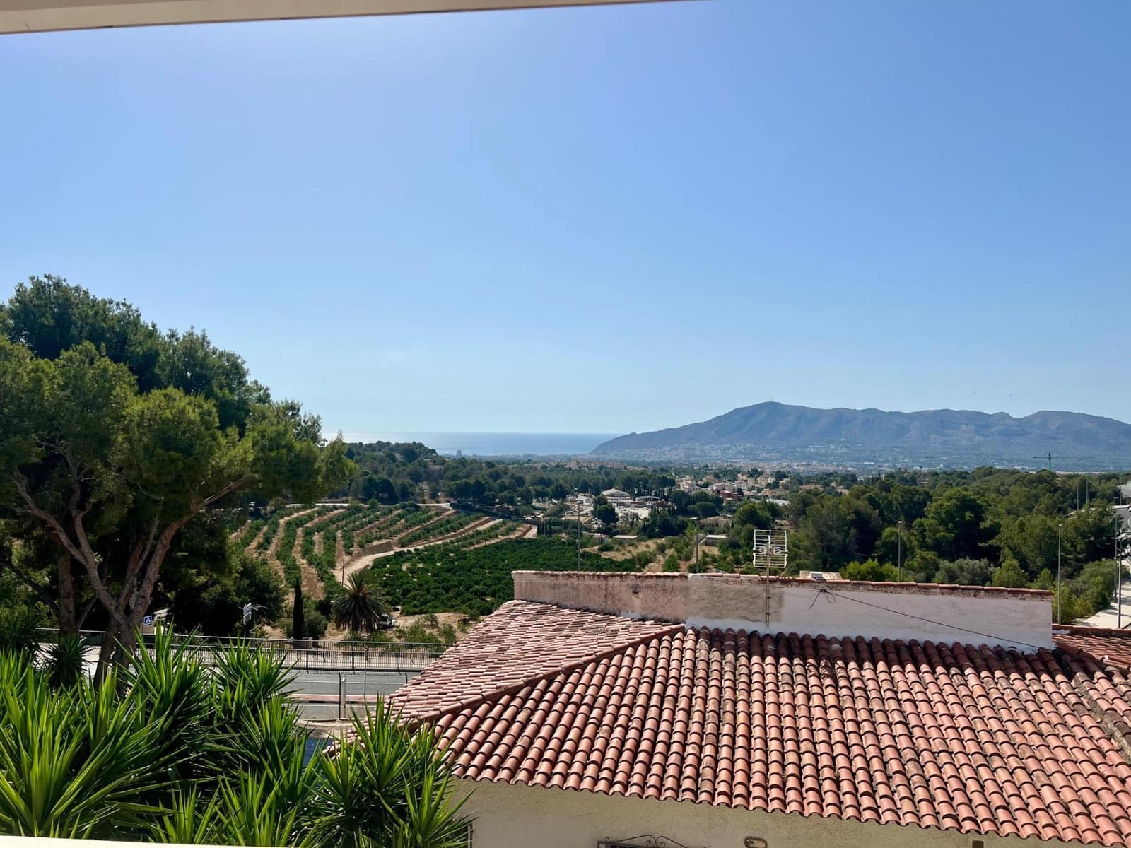 3 sovrum Villa att hyra i Montebello - 1 400 € (Ref: 10116250)