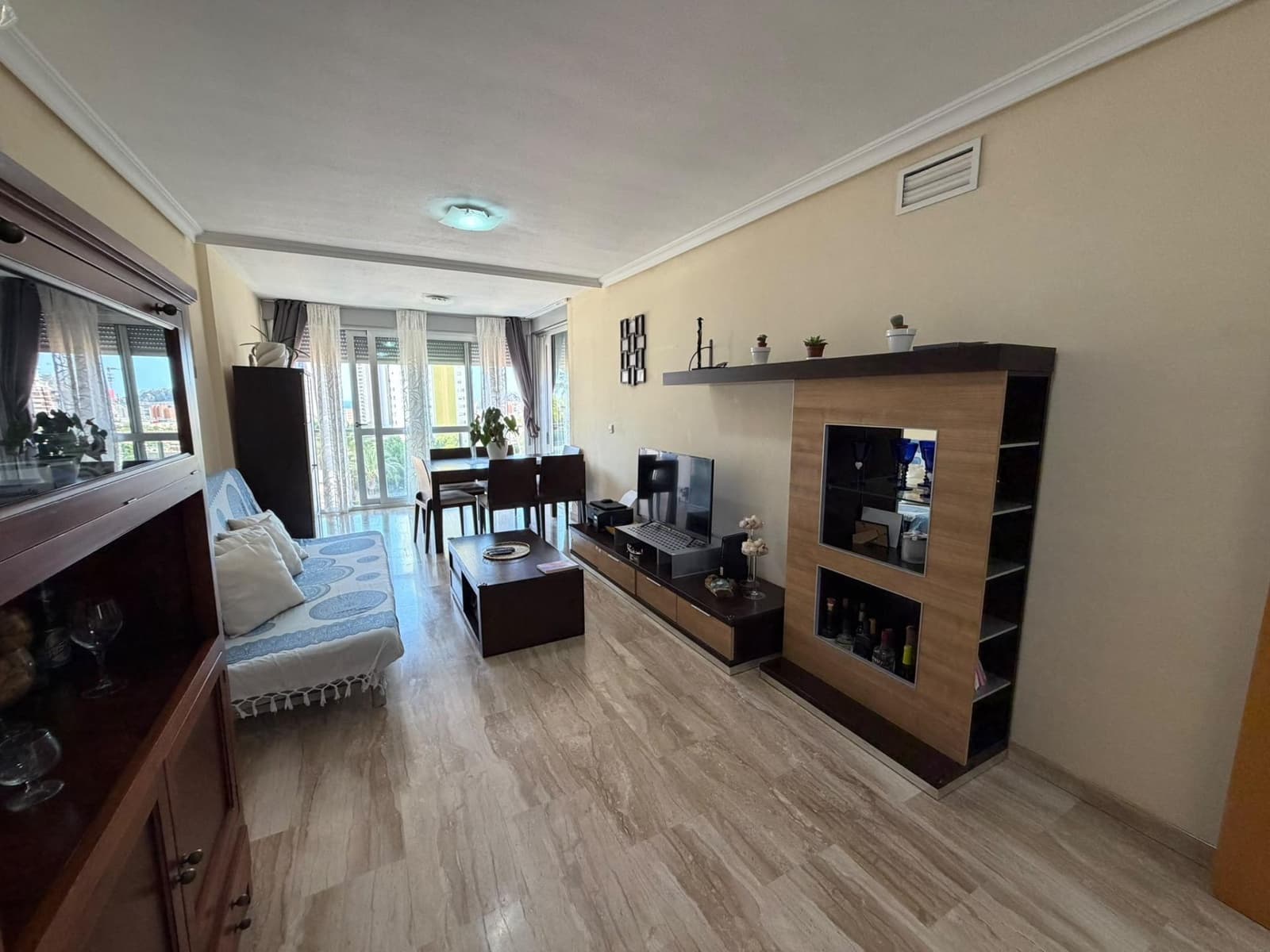 2 makuuhuone Asunto myytävänä paikassa Benidorm mukana uima-altaan 
autotalli - 287 000 € (Ref: 10116263)