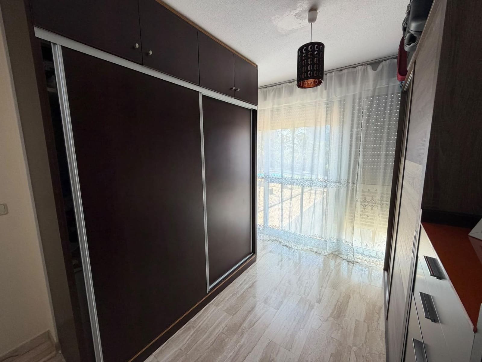 2 makuuhuone Asunto myytävänä paikassa Benidorm mukana uima-altaan 
autotalli - 287 000 € (Ref: 10116263)