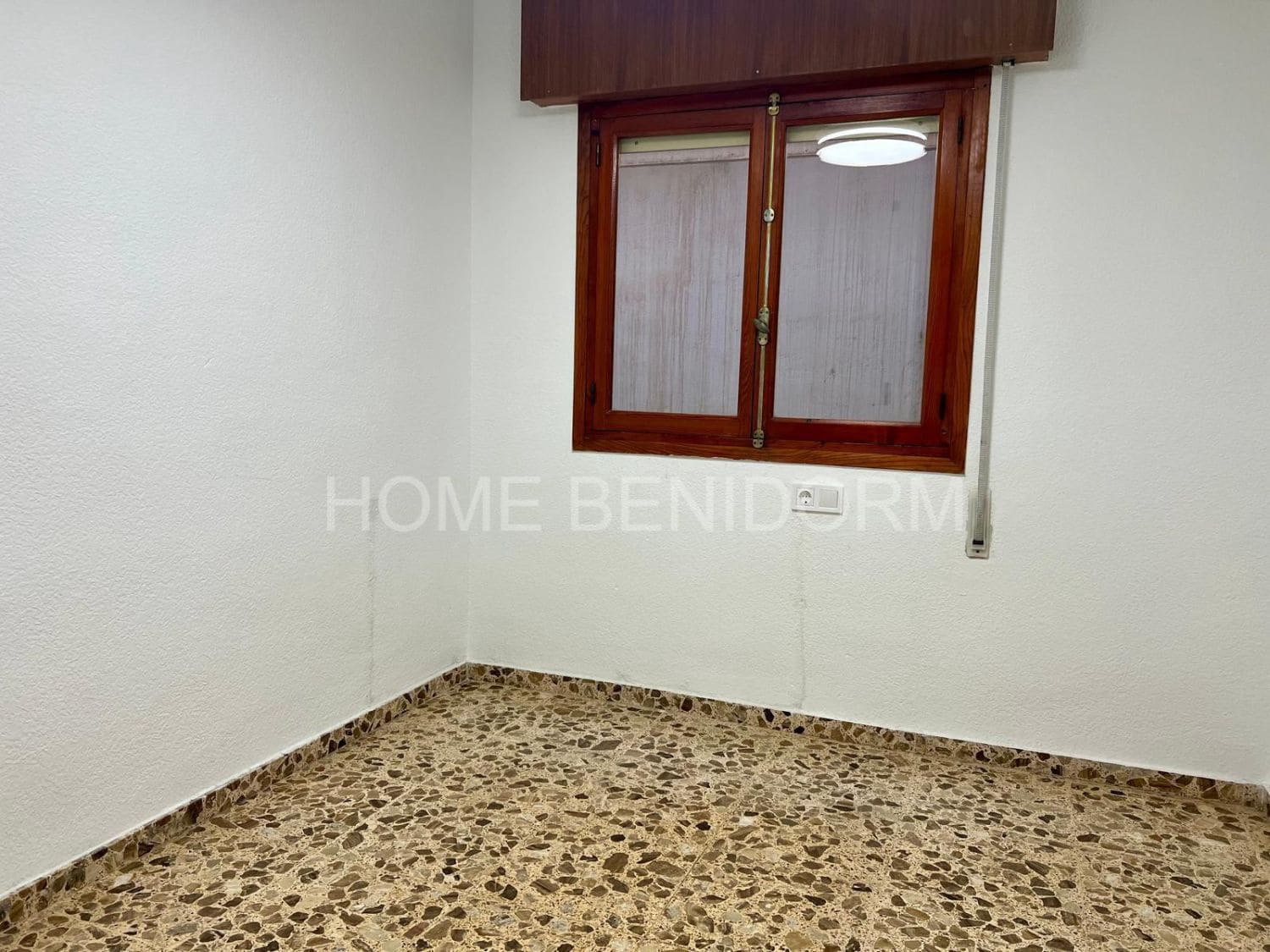 3 quarto Apartamento para arrendar em Benidorm - 1 250 € (Ref: 10116264)