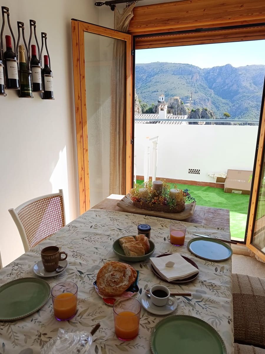 1 soveværelse Lejlighed til leje i Guadalest med garage - € 725 (Ref: 10123547)