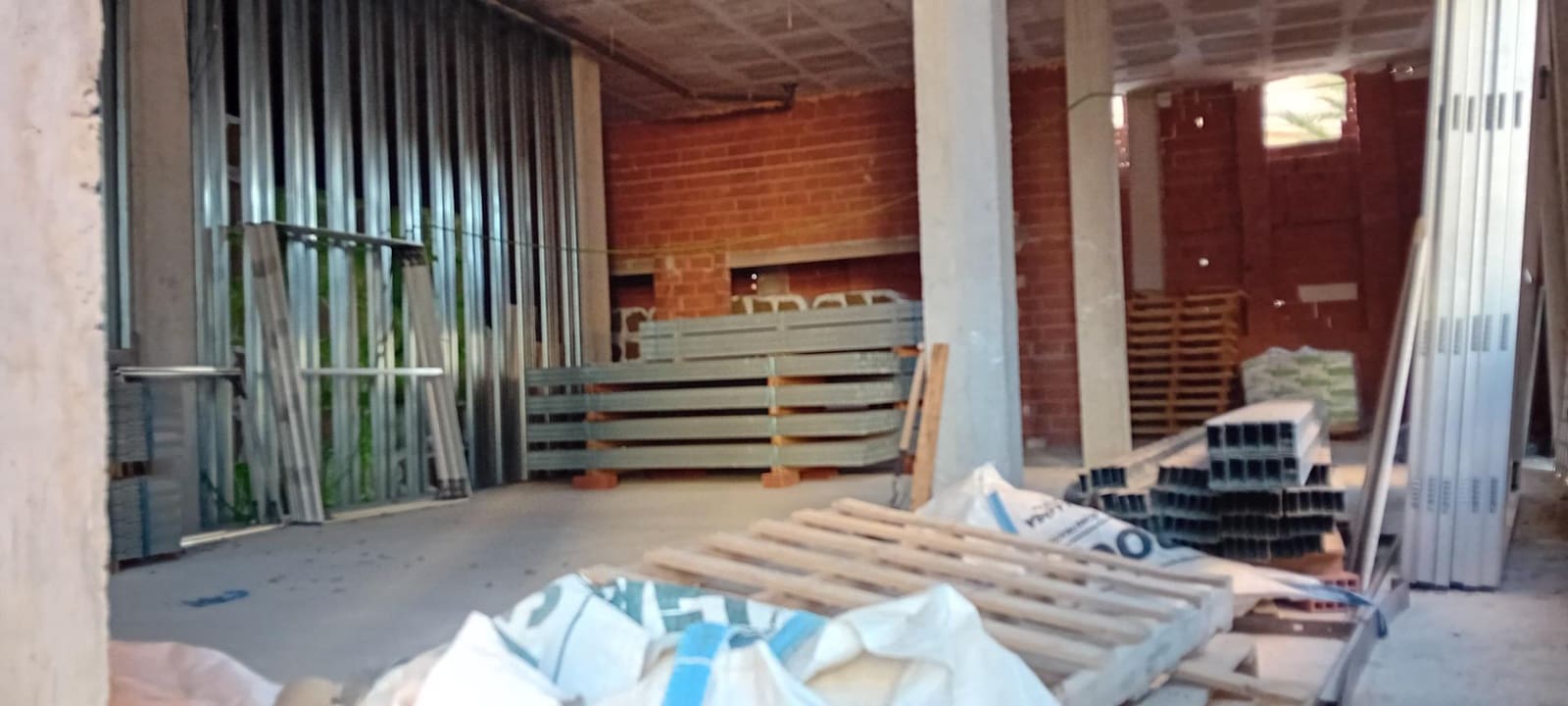 3 slaapkamer Commercieel te koop in La Villajoyosa / Vila Joiosa - € 550.000 (Ref: 10135778)