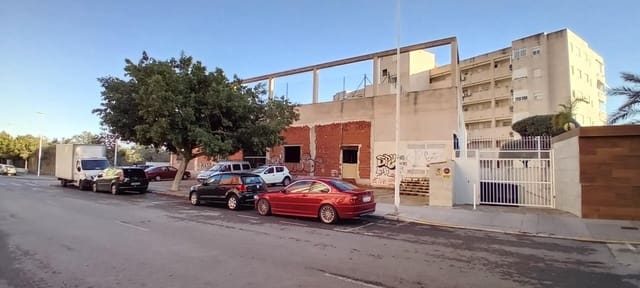 3 slaapkamer Commercieel te koop in La Villajoyosa / Vila Joiosa - € 550.000 (Ref: 10135778)