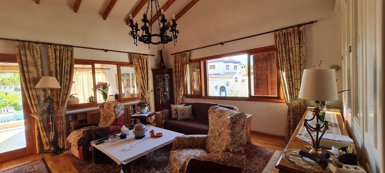 6 bedroom Villa for sale in Benidorm with pool garage - € 745,000 (Ref: 10135781)