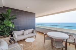 3 bedroom Apartment for sale in Benidorm with pool - € 665,000 (Ref: 8680423)