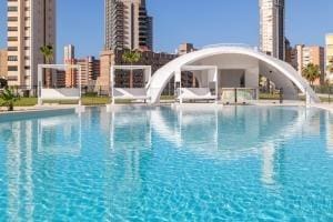 3 bedroom Apartment for sale in Benidorm with pool - € 665,000 (Ref: 8680423)