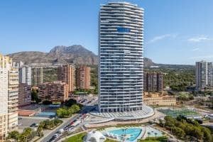 3 bedroom Apartment for sale in Benidorm with pool - € 665,000 (Ref: 8680423)