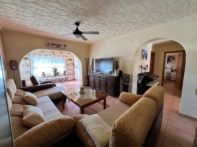 4 soveværelse Villa til salg i La Nucia med swimmingpool garage - € 425.000 (Ref: 8680438)