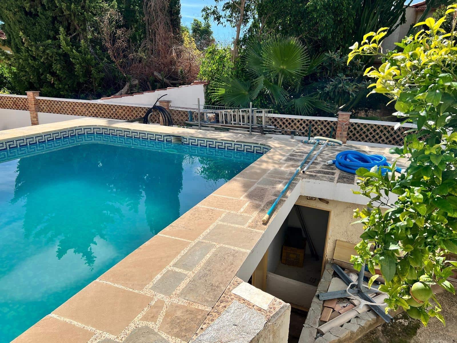 4 soveværelse Villa til salg i La Nucia med swimmingpool garage - € 425.000 (Ref: 8680438)