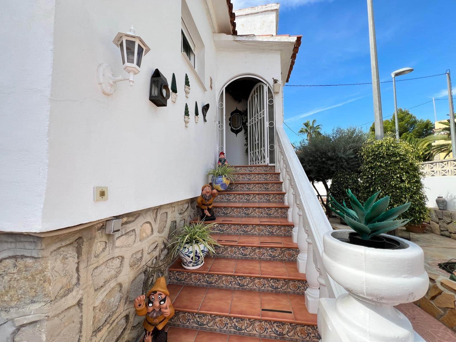 Chalet de 4 habitaciones en La Nucia en venta con piscina garaje - 425.000 € (Ref: 8680438)