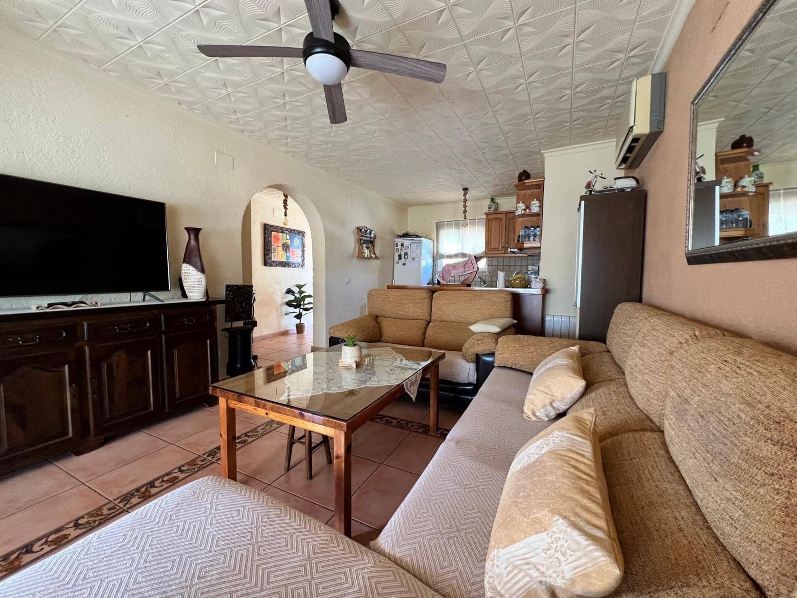 Chalet de 4 habitaciones en La Nucia en venta con piscina garaje - 425.000 € (Ref: 8680438)