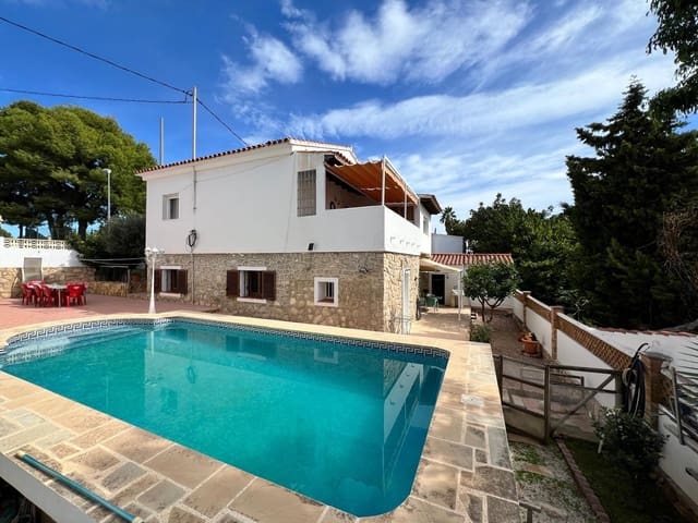 4 soveværelse Villa til salg i La Nucia med swimmingpool garage - € 425.000 (Ref: 8680438)
