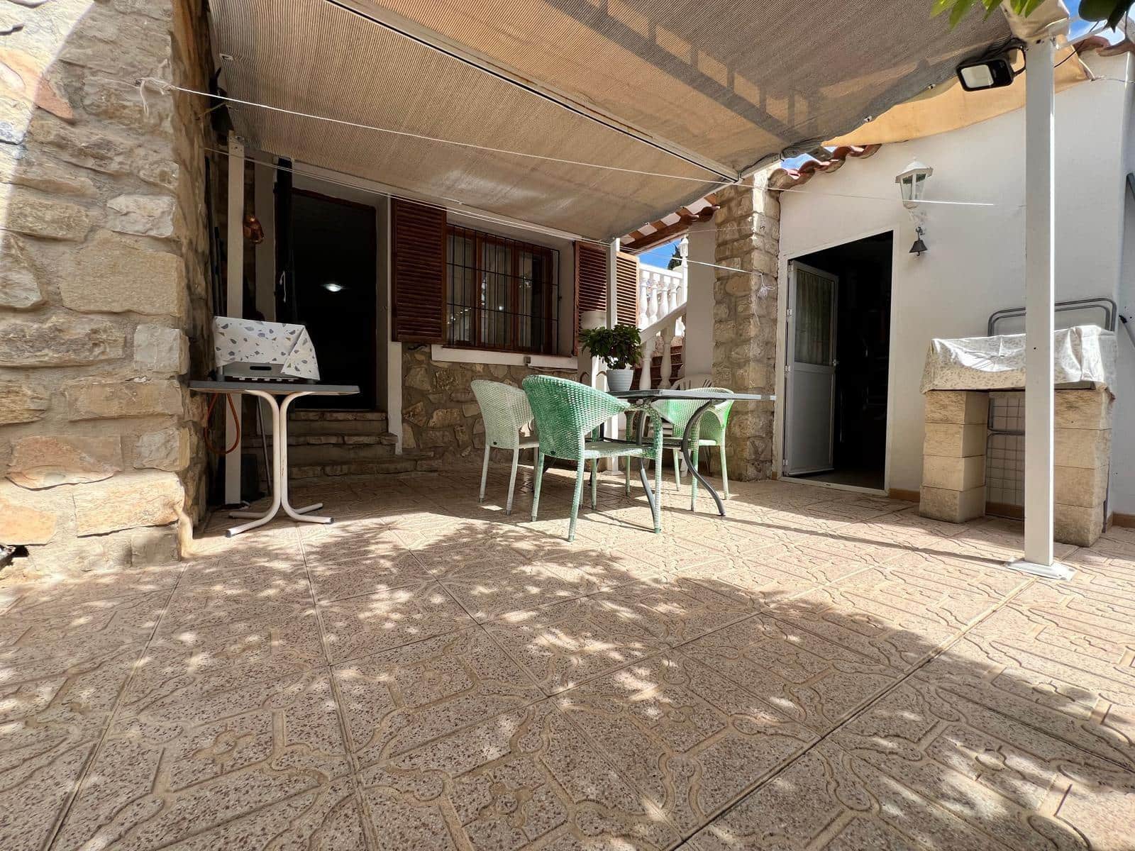 4 soveværelse Villa til salg i La Nucia med swimmingpool garage - € 425.000 (Ref: 8680438)
