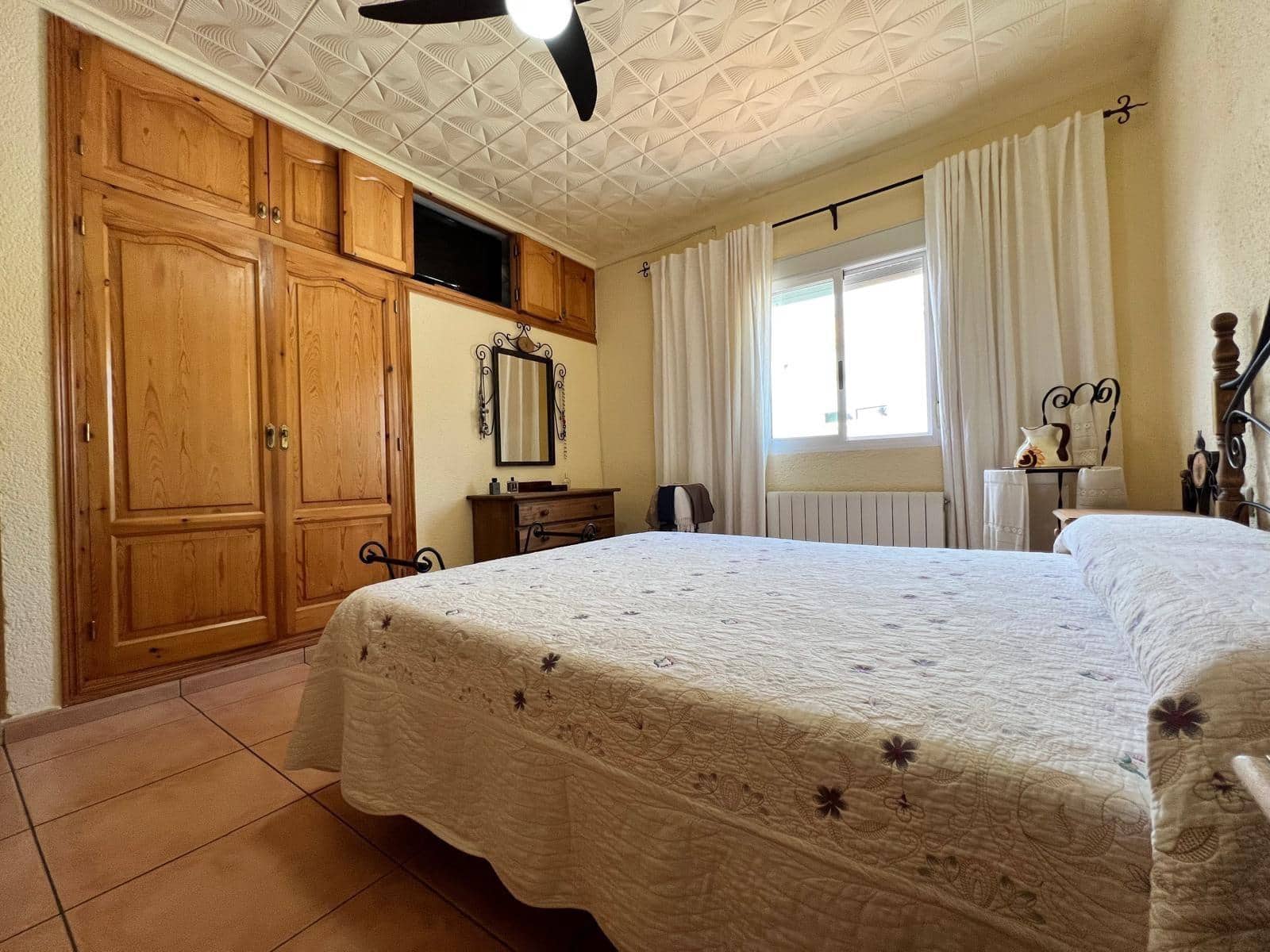 4 bedroom Villa for sale in La Nucia with pool garage - € 425,000 (Ref: 8680438)