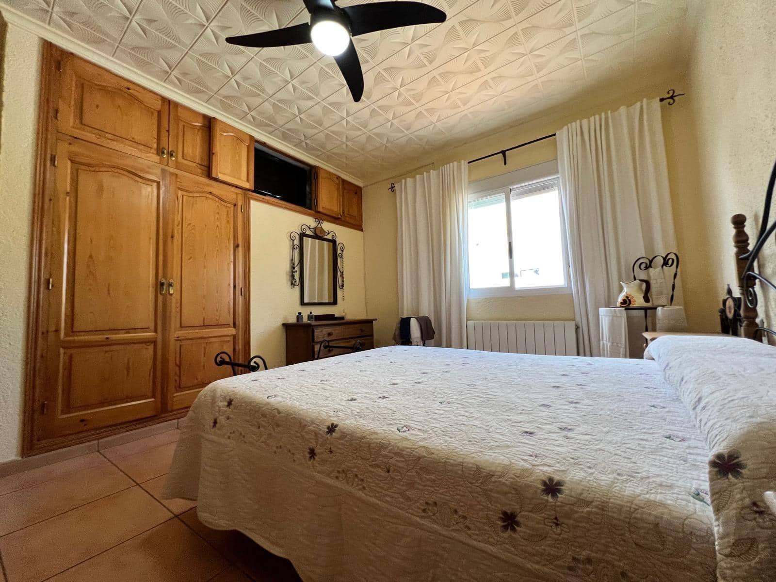 4 bedroom Villa for sale in La Nucia with pool garage - € 425,000 (Ref: 8680438)