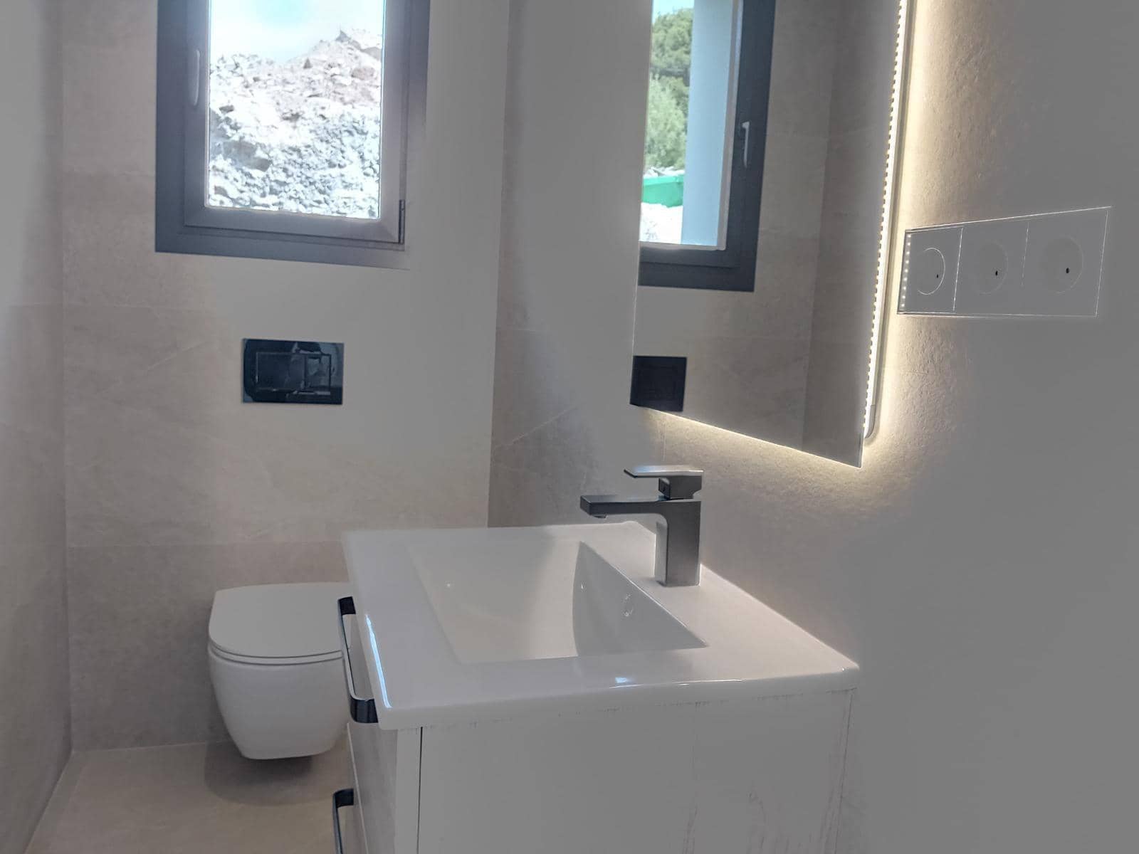 3 bedroom Villa for sale in Alfaz del Pi / L'Alfas del Pi with pool - € 760,000 (Ref: 8680467)