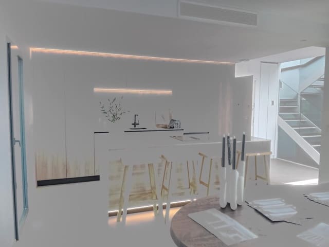 3 camera da letto Villa in vendita in Alfaz del Pi / L'Alfàs del Pi con piscina - 760.000 € (Rif: 8680467)