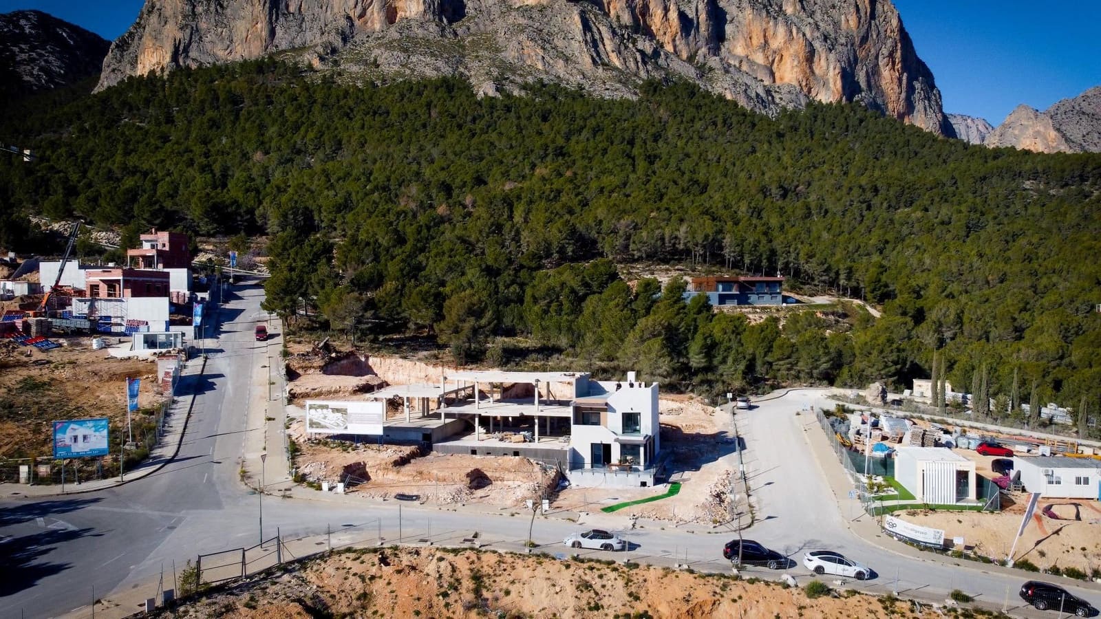 3 bedroom Villa for sale in Polop with pool - € 480,280 (Ref: 8681445)