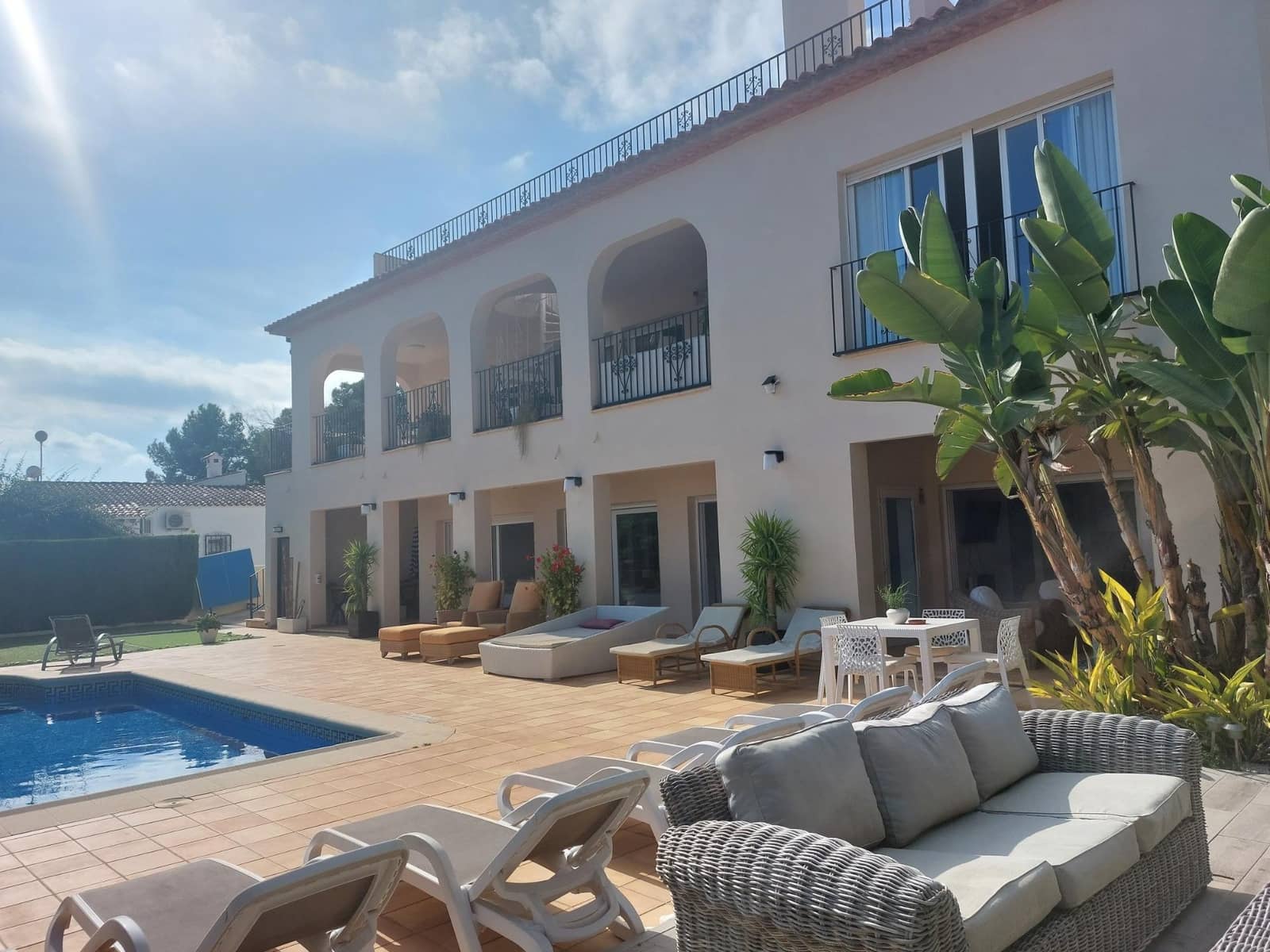 6 bedroom Villa for sale in Alfaz del Pi / L'Alfas del Pi with pool - € 725,000 (Ref: 8698271)
