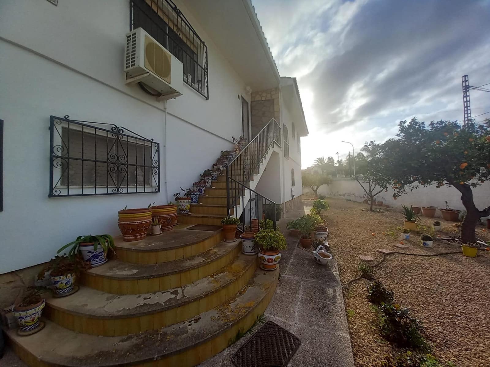 4 bedroom Villa for sale in Alfaz del Pi / L'Alfas del Pi with pool garage - € 690,000 (Ref: 8849780)