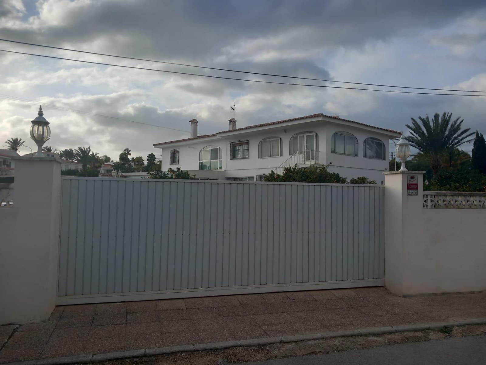 4 bedroom Villa for sale in Alfaz del Pi / L'Alfas del Pi with pool garage - € 690,000 (Ref: 8849780)