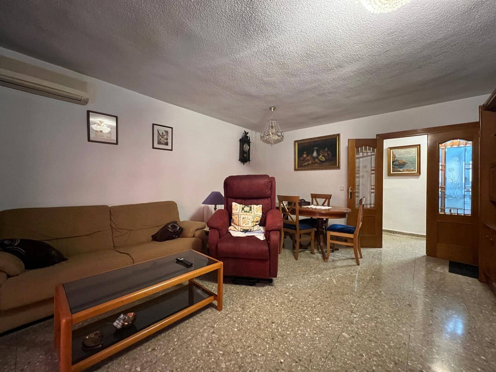 Piso de 4 habitaciones en Benidorm en venta - 295.000 € (Ref: 8854940)