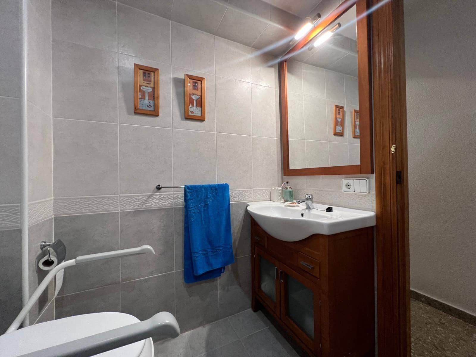 Piso de 4 habitaciones en Benidorm en venta - 295.000 € (Ref: 8854940)