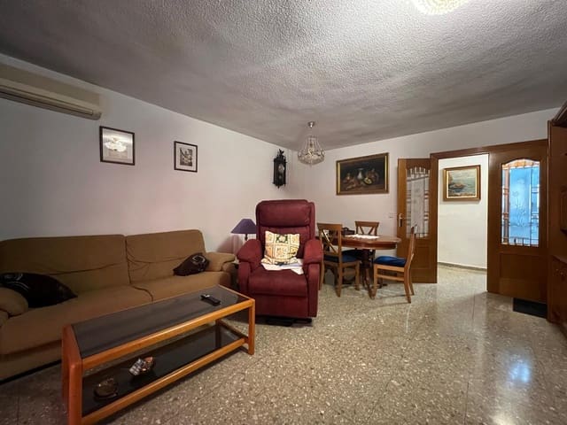 Piso de 4 habitaciones en Levante, Benidorm en venta - 295.000 € (Ref: 8854940)