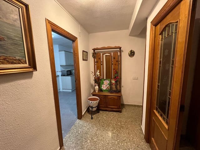 Piso de 4 habitaciones en Levante, Benidorm en venta - 295.000 € (Ref: 8854940)