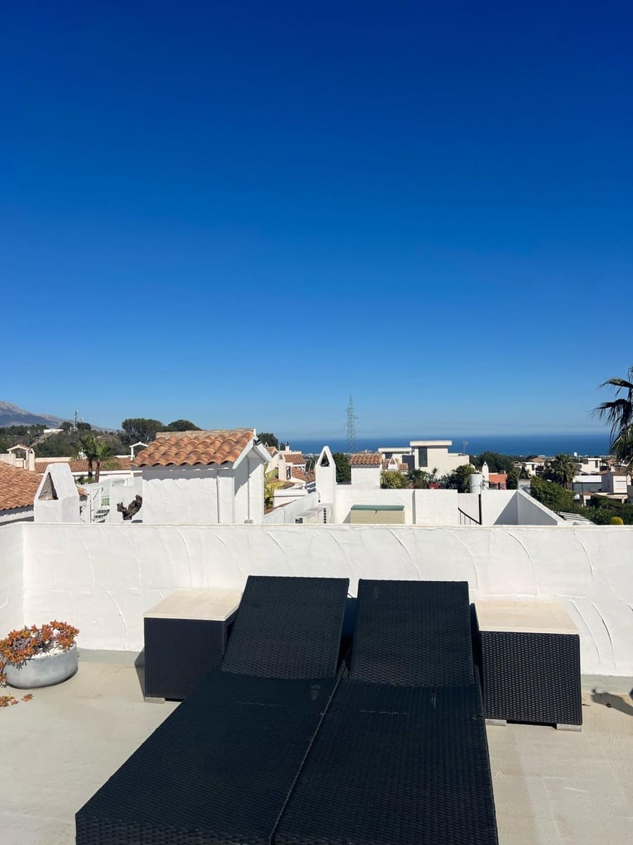 3 soveværelse Rækkehus til salg i La Nucia med swimmingpool garage - € 325.000 (Ref: 8910994)