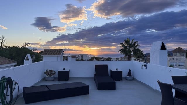 3 soveværelse Rækkehus til salg i La Nucia med swimmingpool garage - € 325.000 (Ref: 8910994)