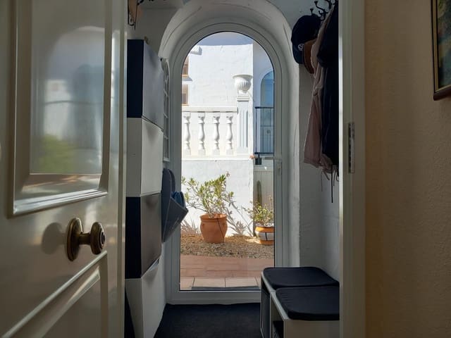 3 soveværelse Rækkehus til salg i La Nucia med swimmingpool garage - € 325.000 (Ref: 8910994)