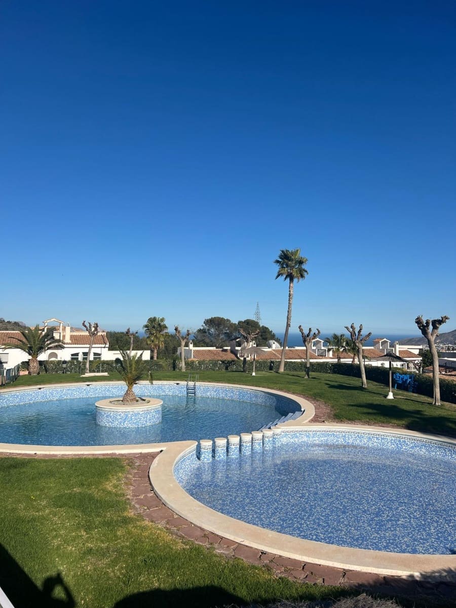 3 soveværelse Rækkehus til salg i La Nucia med swimmingpool garage - € 325.000 (Ref: 8910994)