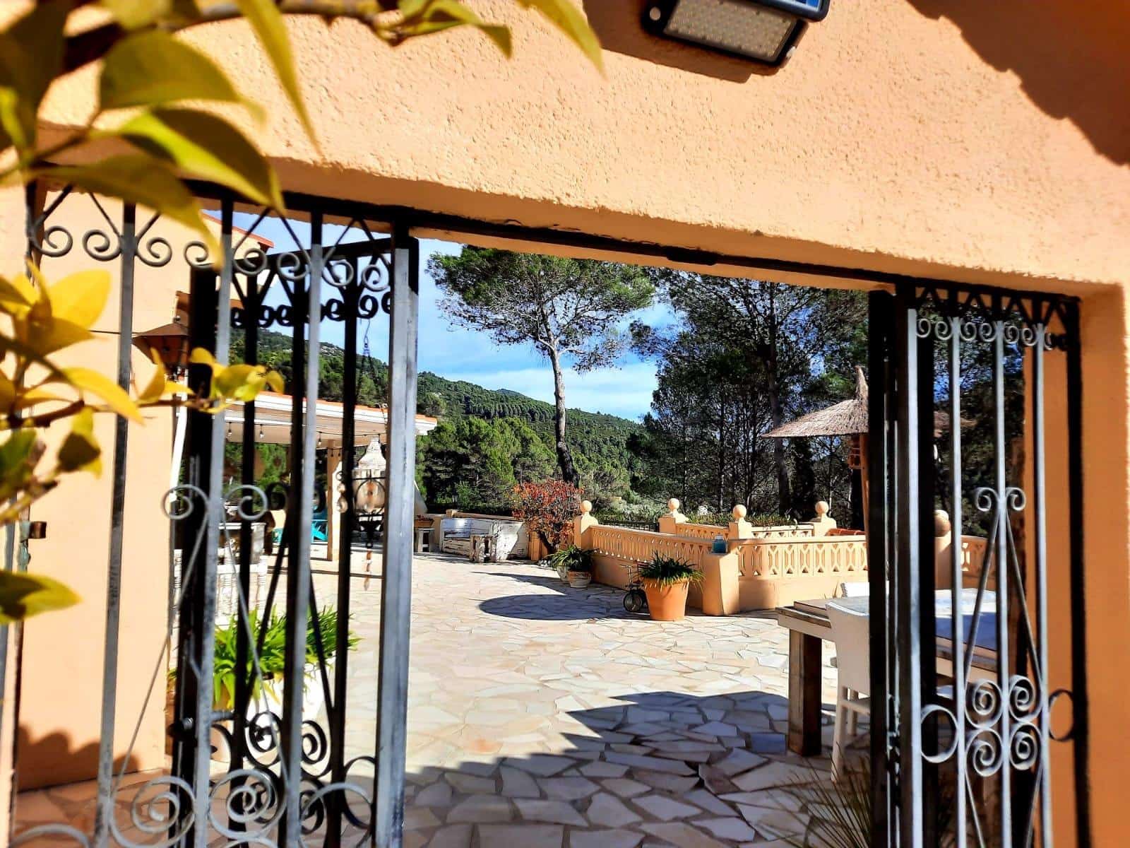 7 bedroom Villa for sale in Castell de Castells with pool - € 595,000 (Ref: 8932299)