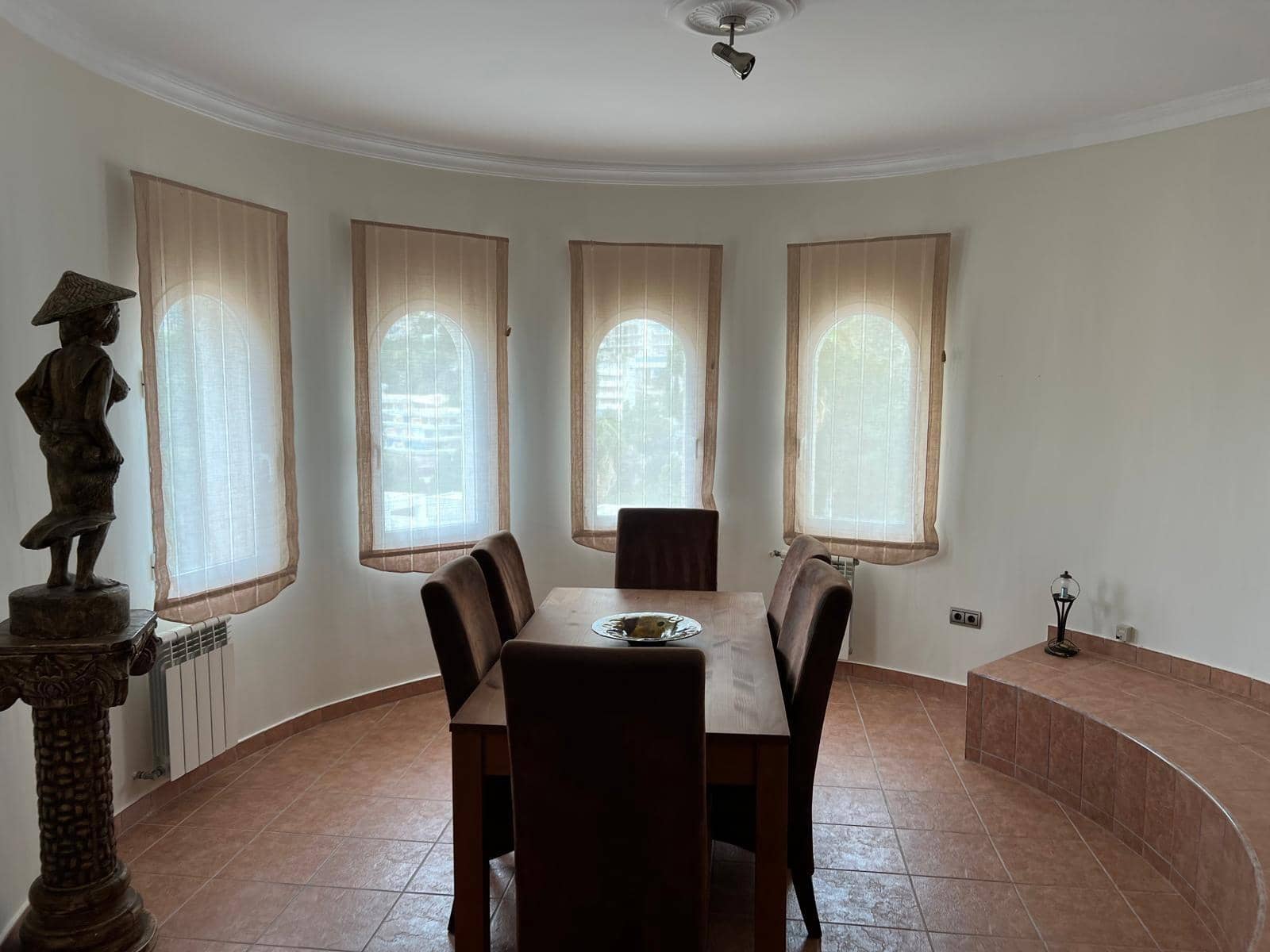 4 bedroom Villa for sale in Altea with pool - € 1,599,000 (Ref: 8932300)