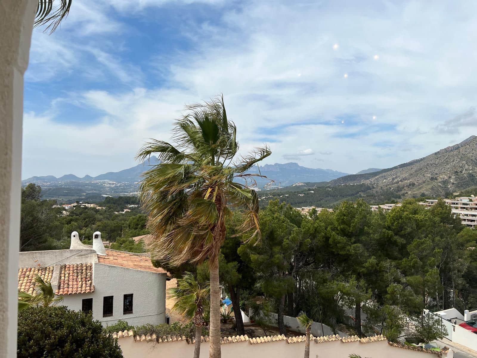 4 bedroom Villa for sale in Altea with pool - € 1,599,000 (Ref: 8932300)