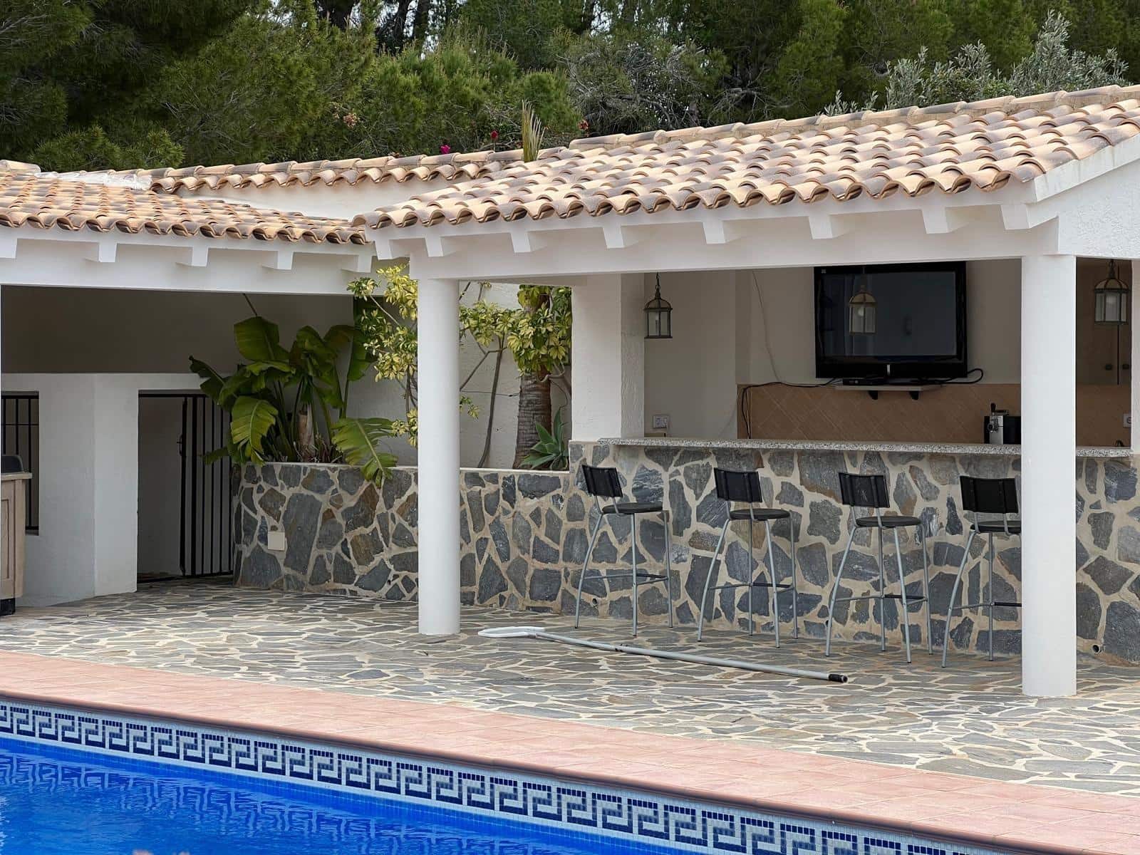 4 bedroom Villa for sale in Altea with pool - € 1,599,000 (Ref: 8932300)