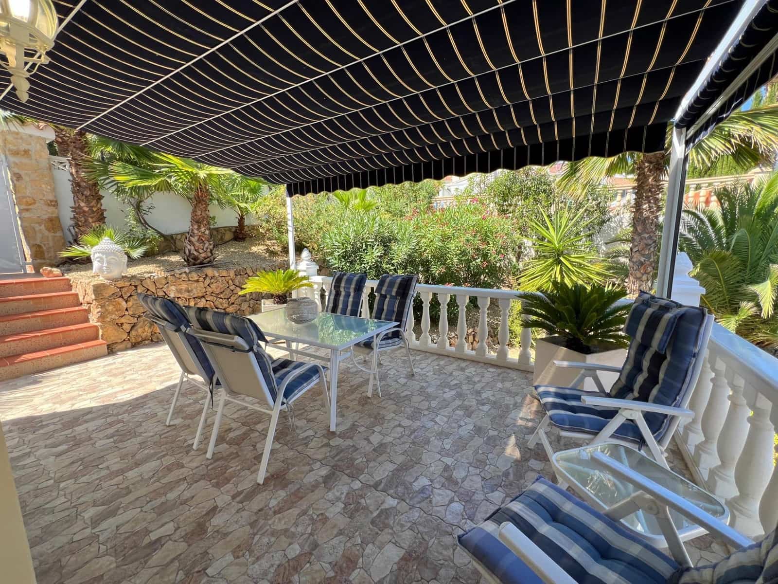 Chalet de 4 habitaciones en La Nucia en venta con piscina garaje - 560.000 € (Ref: 8939469)