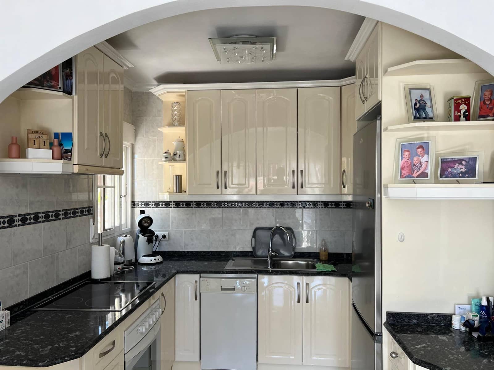 Chalet de 4 habitaciones en La Nucia en venta con piscina garaje - 560.000 € (Ref: 8939469)