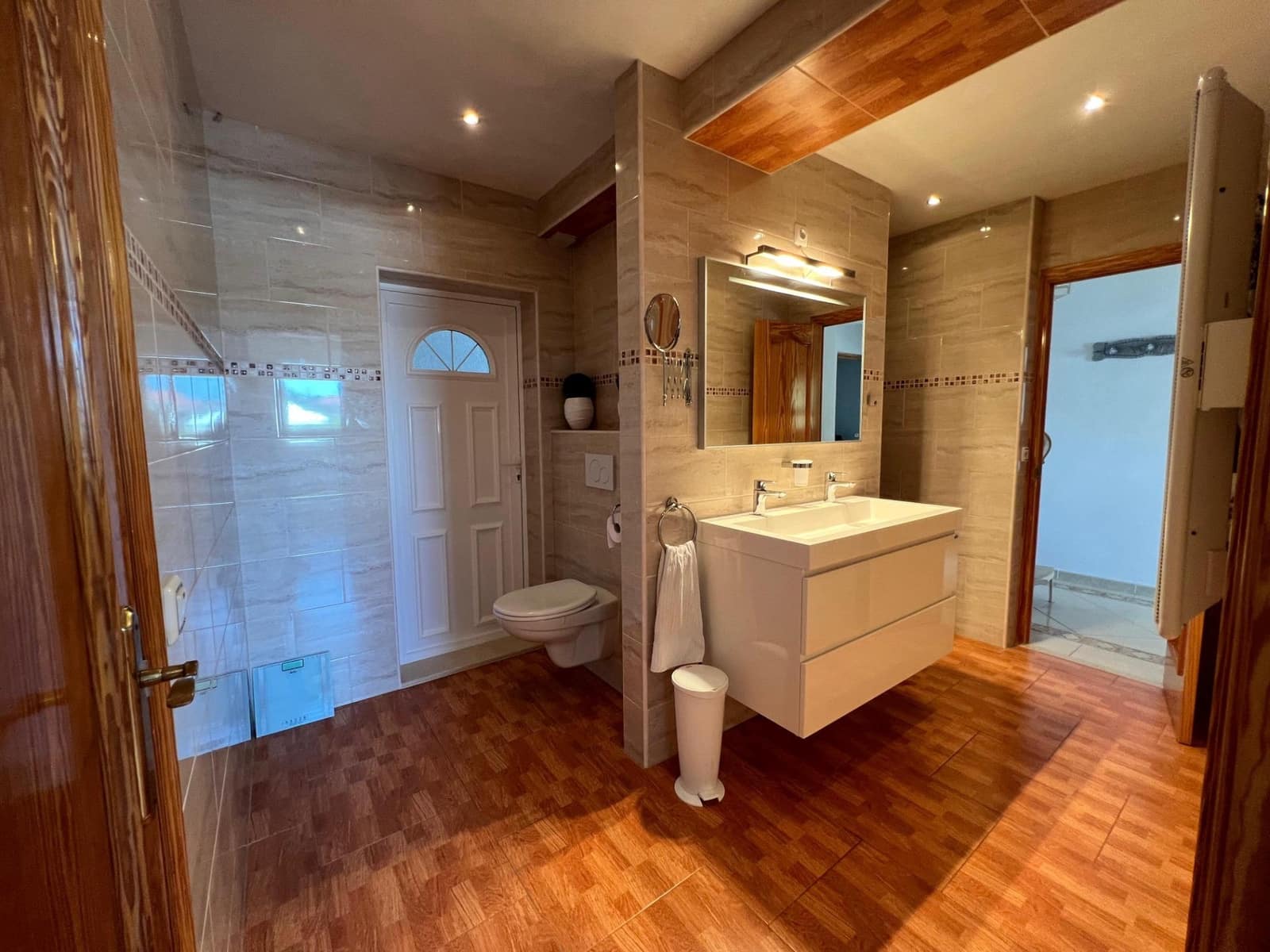 Chalet de 4 habitaciones en La Nucia en venta con piscina garaje - 560.000 € (Ref: 8939469)