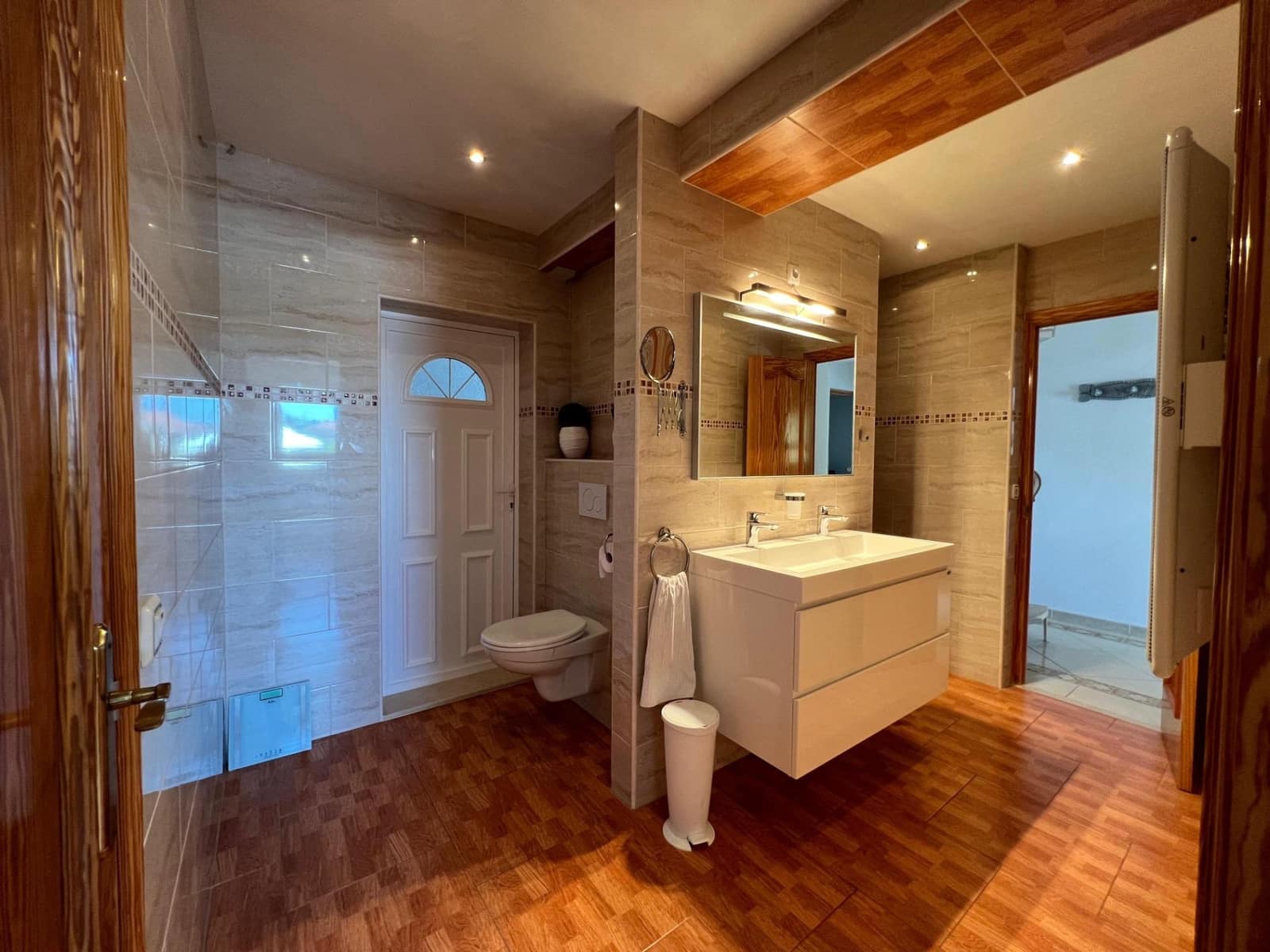 Chalet de 4 habitaciones en La Nucia en venta con piscina garaje - 560.000 € (Ref: 8939469)