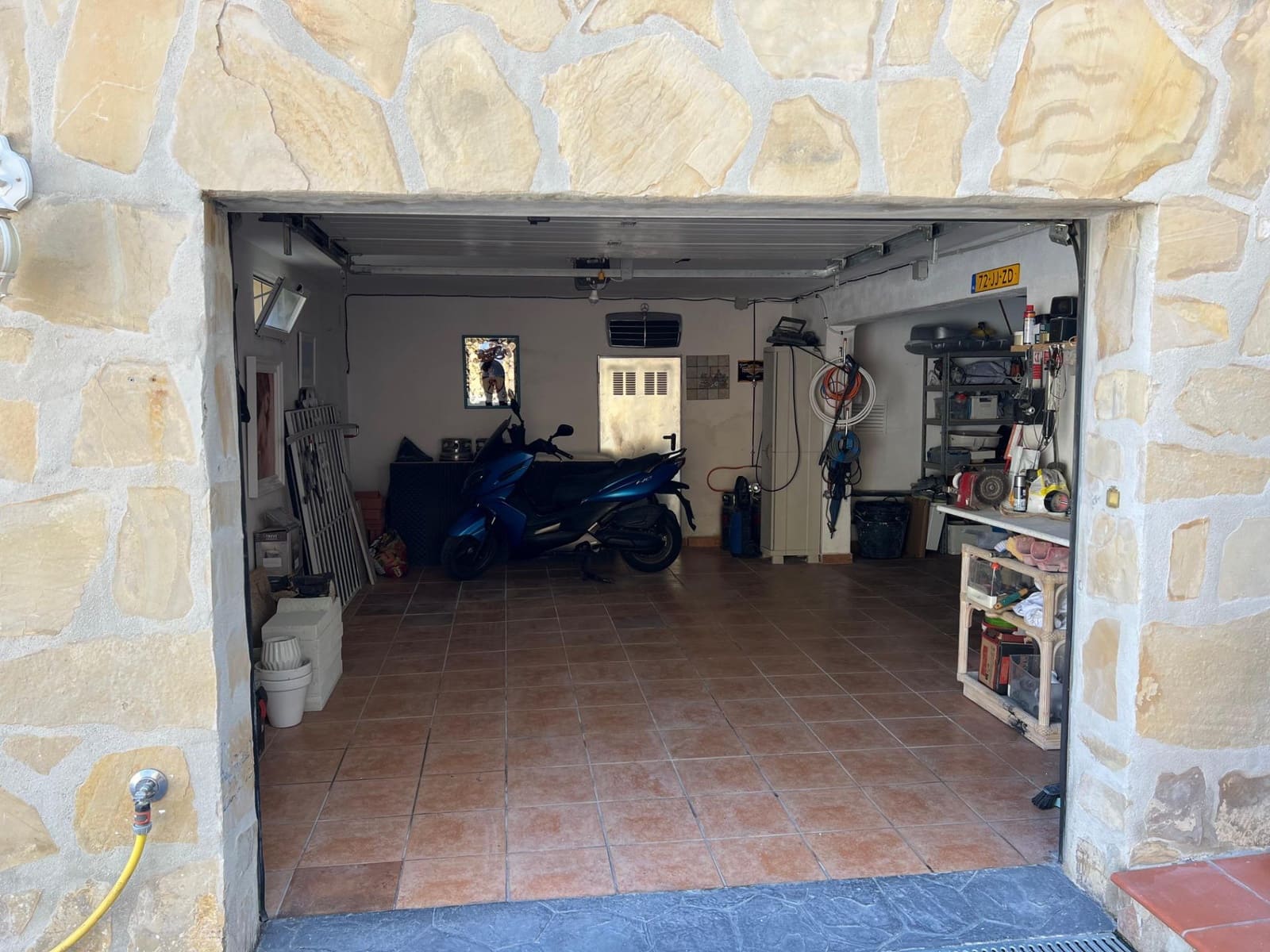 Chalet de 4 habitaciones en La Nucia en venta con piscina garaje - 560.000 € (Ref: 8939469)