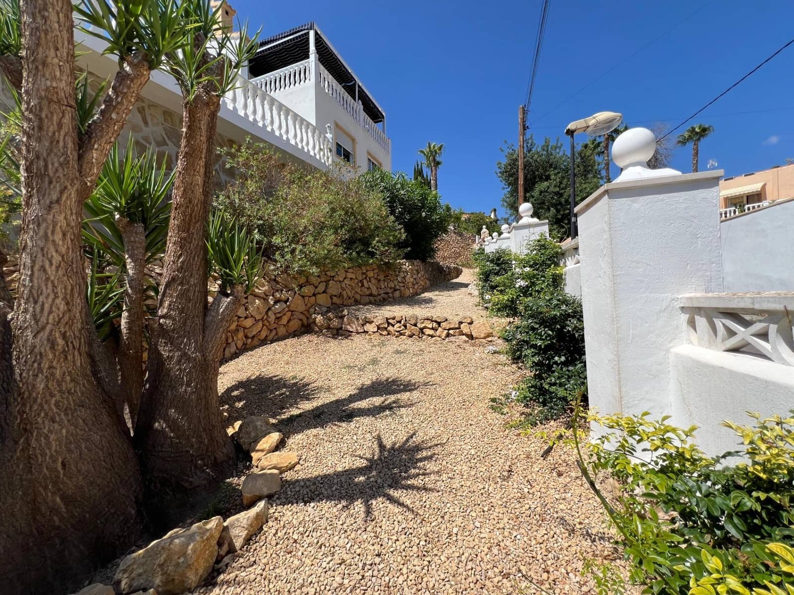 Chalet de 4 habitaciones en La Nucia en venta con piscina garaje - 560.000 € (Ref: 8939469)