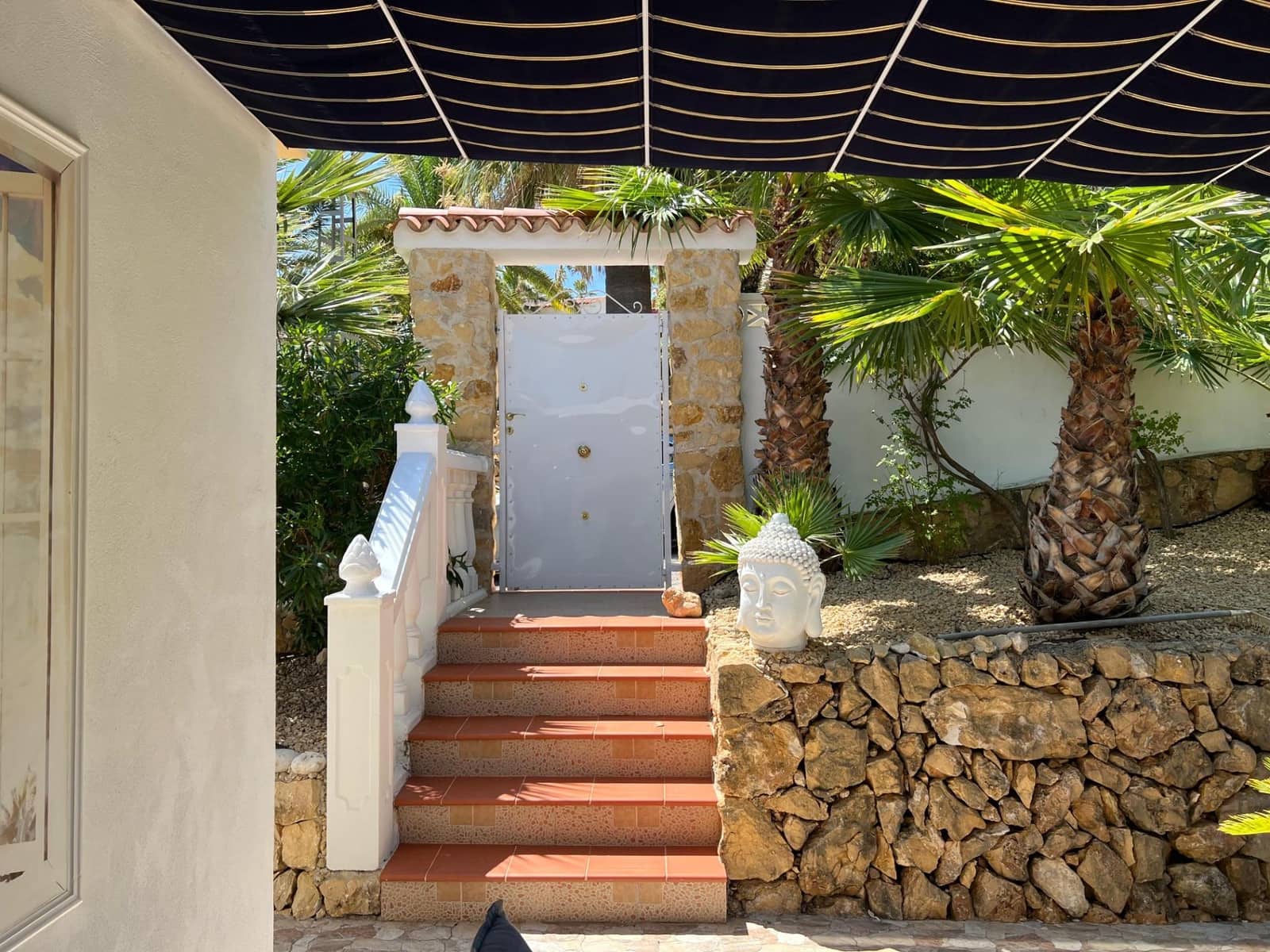 Chalet de 4 habitaciones en La Nucia en venta con piscina garaje - 560.000 € (Ref: 8939469)